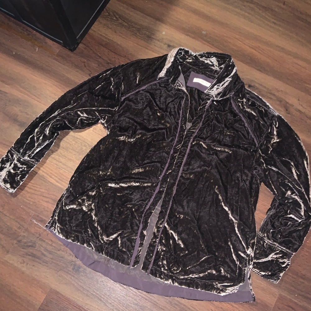 Free People Marianne Velvet Top in Midnight Brown REVOLVE button up fall casual - Picture 2 of 4